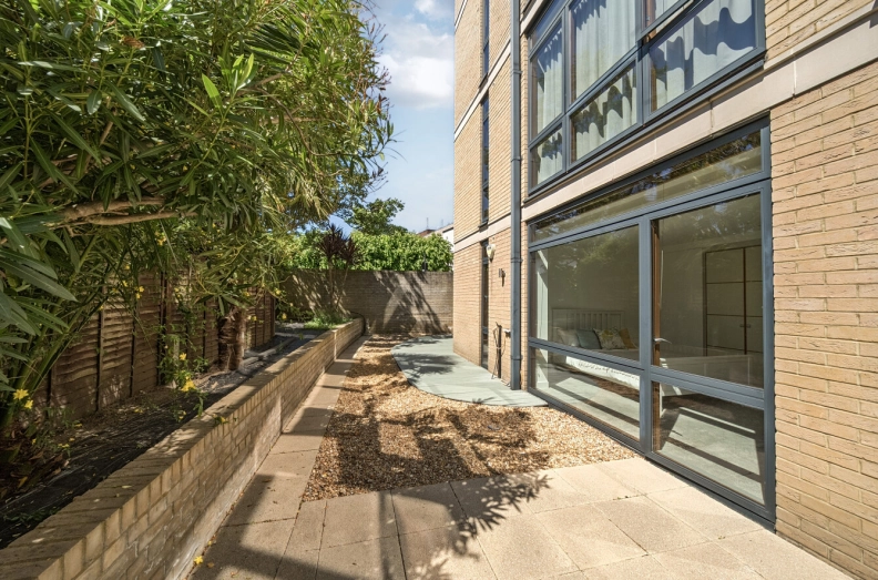 3 bedrooms apartments/flats to sale in Lymington Road, West Hampstead-image 19