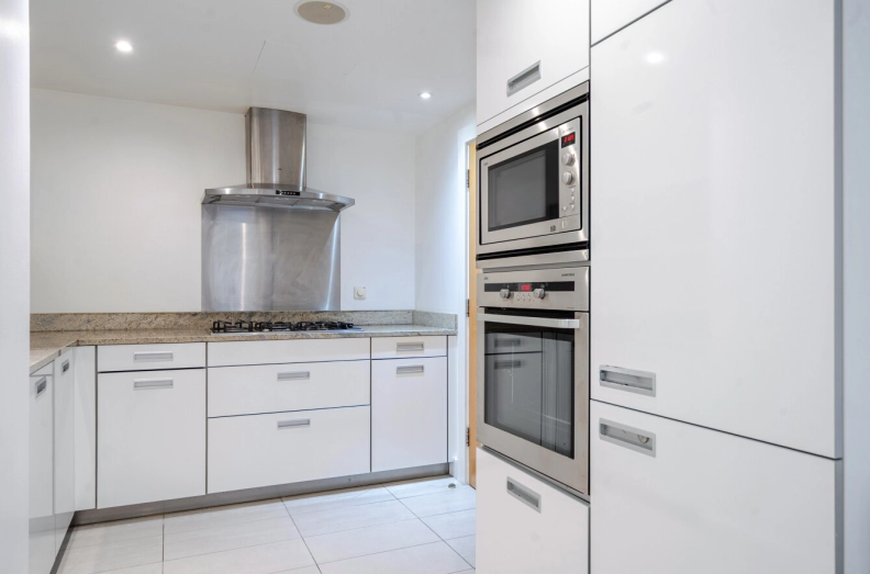 3 bedrooms apartments/flats to sale in Lymington Road, West Hampstead-image 20