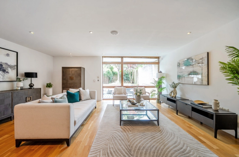 3 bedrooms apartments/flats to sale in Lymington Road, West Hampstead-image 19