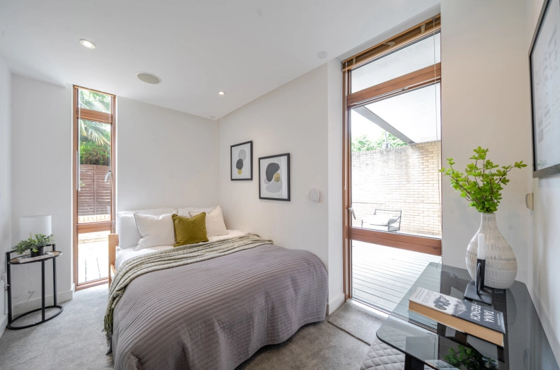3 bedrooms apartments/flats to sale in Lymington Road, West Hampstead-image 13