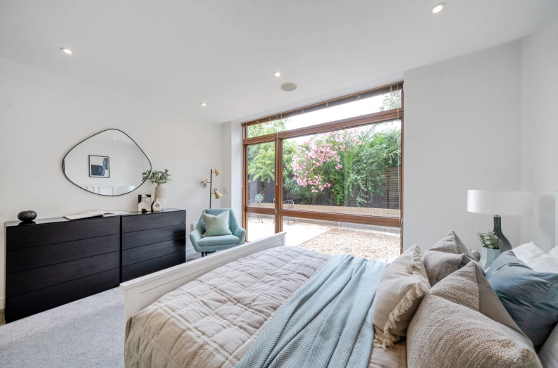 3 bedrooms apartments/flats to sale in Lymington Road, West Hampstead-image 27