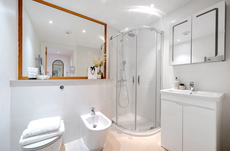 3 bedrooms apartments/flats to sale in Lymington Road, West Hampstead-image 10
