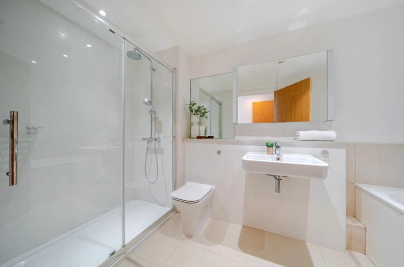 3 bedrooms apartments/flats to sale in Lymington Road, West Hampstead-image 12