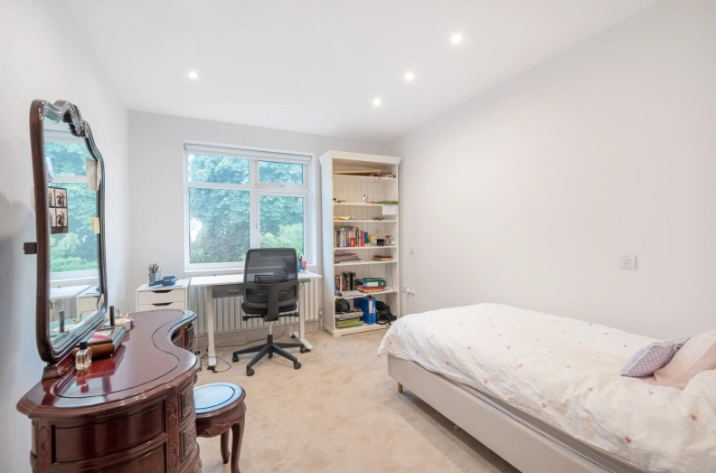 6 bedrooms houses to sale in The Ridgeway, Golders Green-image 9