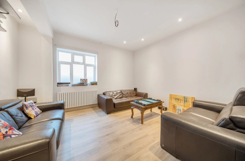 6 bedrooms houses to sale in The Ridgeway, Golders Green-image 6