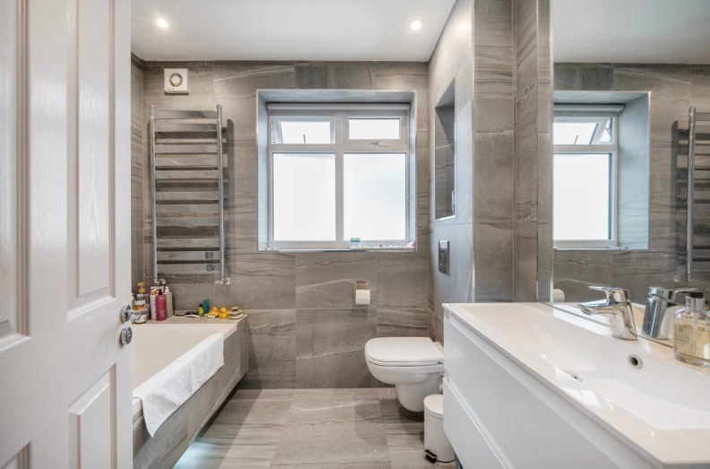 6 bedrooms houses to sale in The Ridgeway, Golders Green-image 13