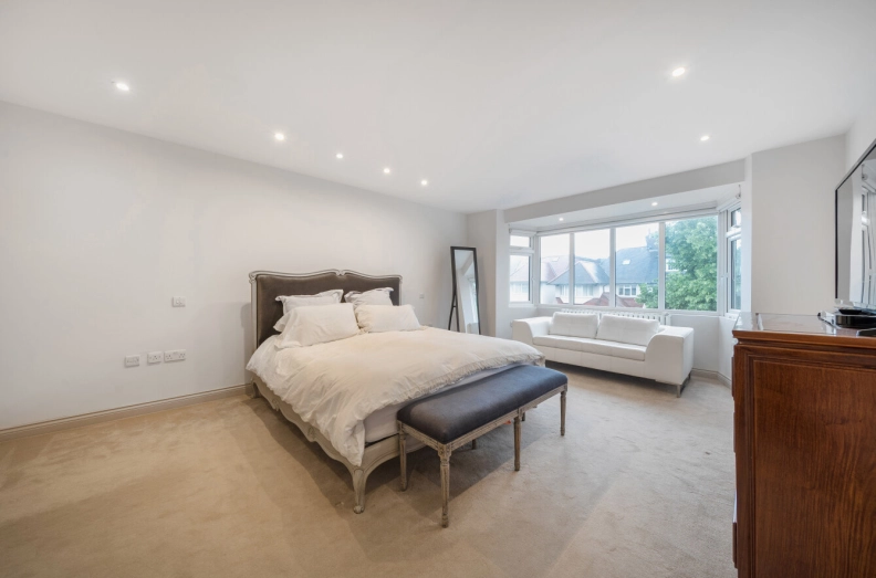6 bedrooms houses to sale in The Ridgeway, Golders Green-image 5