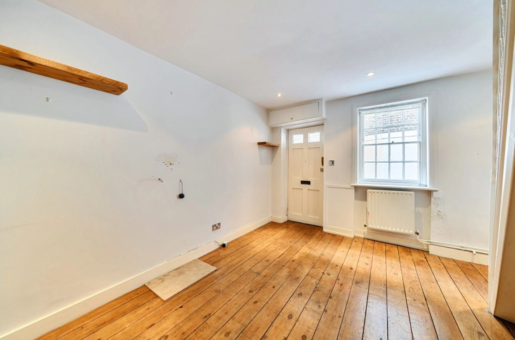 2 bedrooms houses for sale in Holly Mount, Hampstead Village - NW3 view 2