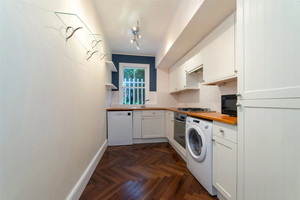 3 bedrooms apartments/flats for sale in Priory Road, South Hampstead - NW6 view 8