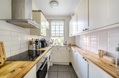 Eton College Road, Chalk Farm - NW3 view 3