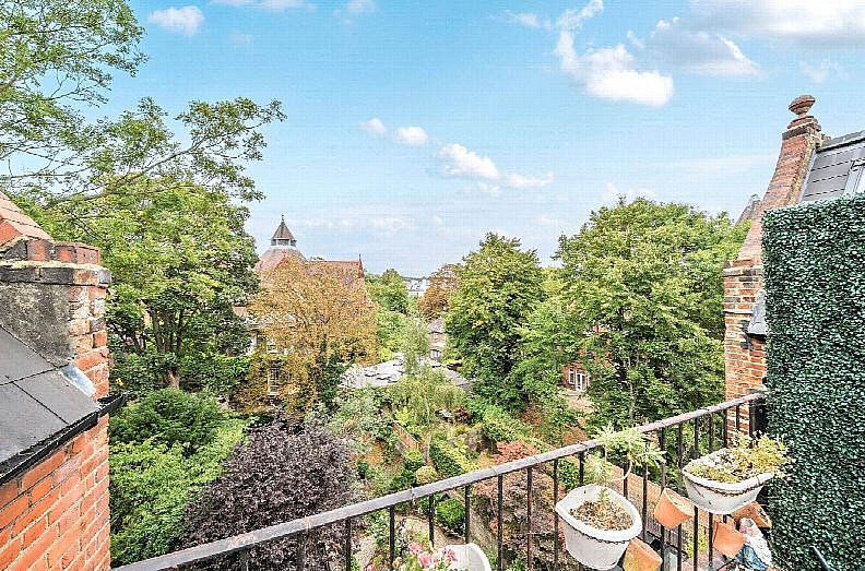 2 bedrooms apartments/flats for sale in Belsize Lane, Belsize Park - NW3 view 6