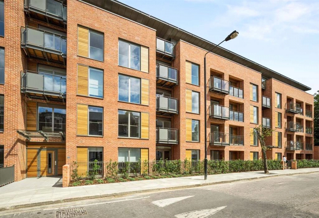 3 bedrooms apartments/flats to sale in Maygrove Road, West Hampstead-image 1
