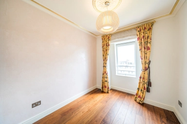 Netherhall Gardens, Hampstead - NW3 view 5