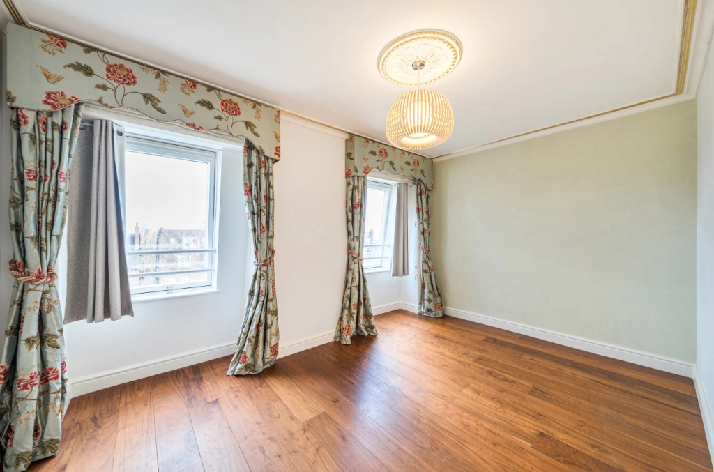 2 bedrooms apartments/flats for sale in Netherhall Gardens, Hampstead - NW3 view 10