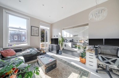 Goldhurst Terrace, South Hampstead - NW6 view 2