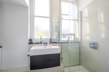 Goldhurst Terrace, South Hampstead - NW6 view 12