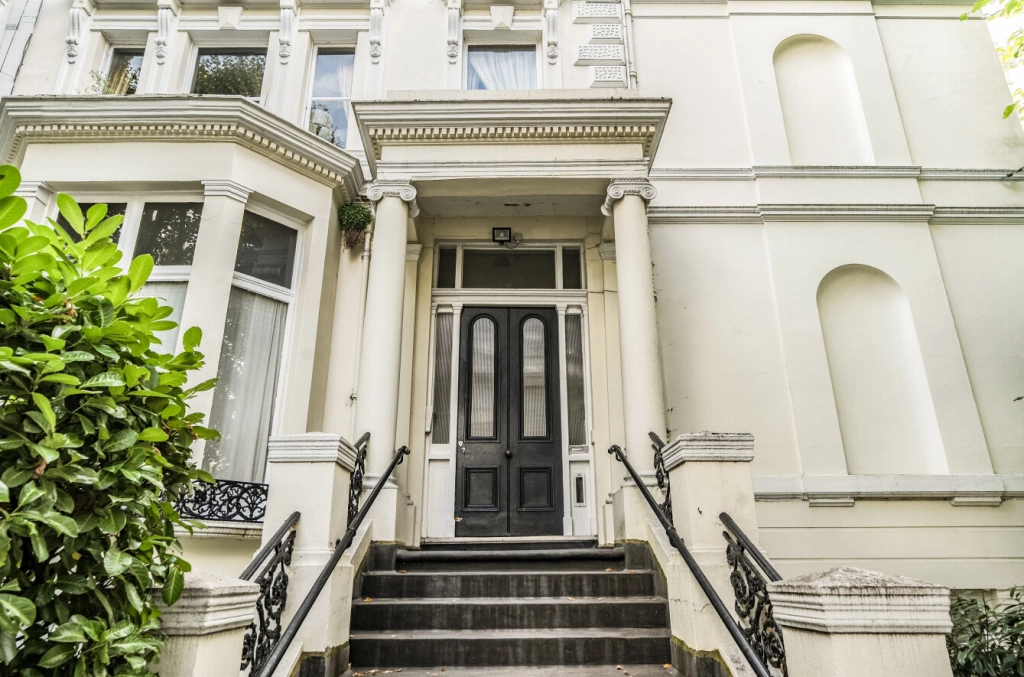 3 bedrooms apartments/flats for sale in Belsize Grove, Belsize Park - NW3 view 17