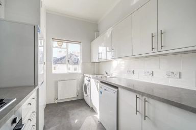 Belsize Grove, Belsize Park - NW3 view 10