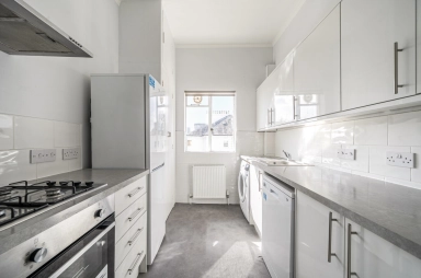 Belsize Grove, Belsize Park - NW3 view 3