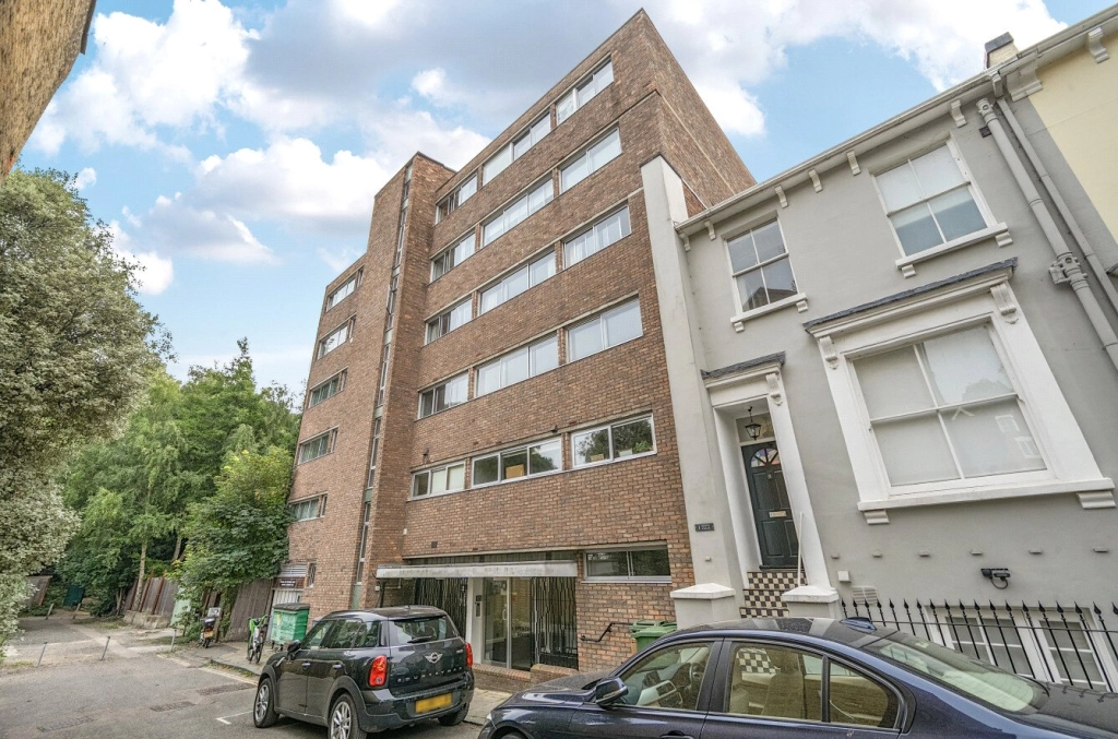 3 bedrooms apartments/flats for sale in Vale of Health, Hampstead - NW3 view 2