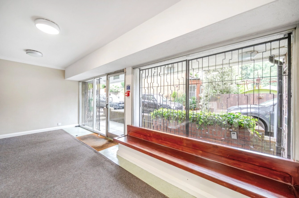 3 bedrooms apartments/flats for sale in Vale of Health, Hampstead - NW3 view 6