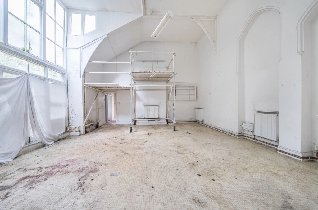 Studio apartments/flats for sale in Fellows Road, London - NW3 view 9