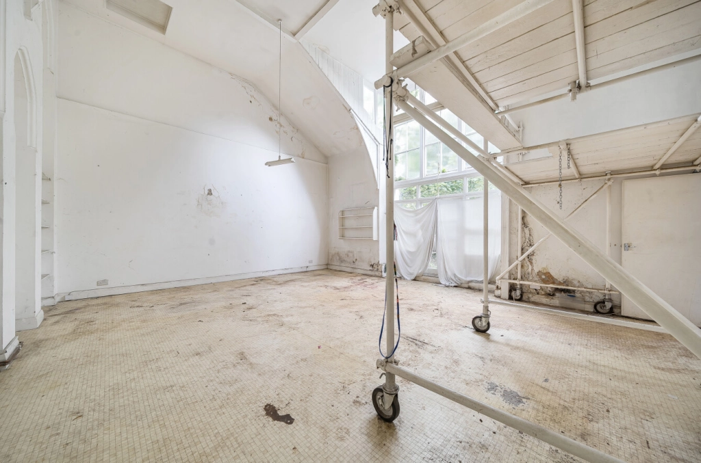 Studio apartments/flats for sale in Fellows Road, London - NW3 view 10