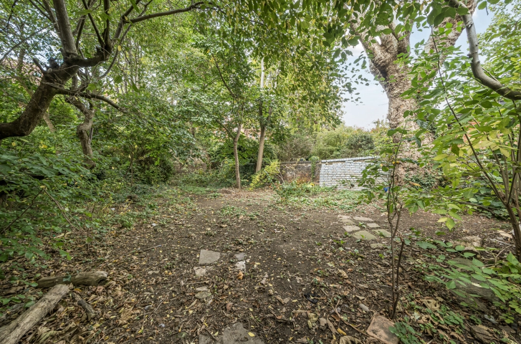 Studio apartments/flats for sale in Fellows Road, London - NW3 view 6