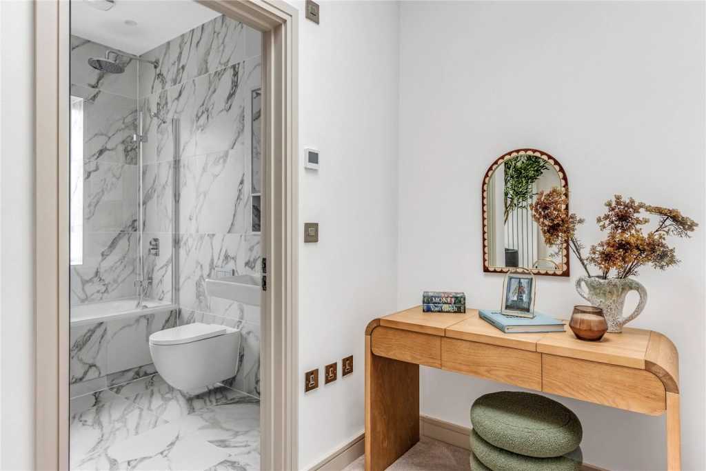 2 bedrooms houses for sale in Townsend Yard, London - N6 view 1