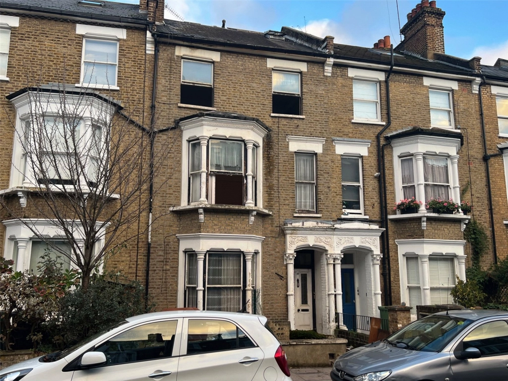 6 bedrooms houses for sale in Roderick Road, Hampstead Heath - NW3 view 1