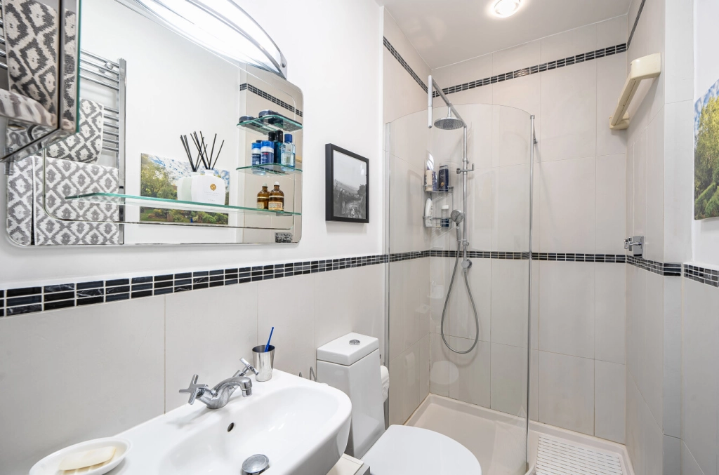 2 bedrooms apartments/flats for sale in Hampstead Hill Gardens, Hampstead - NW3 view 14