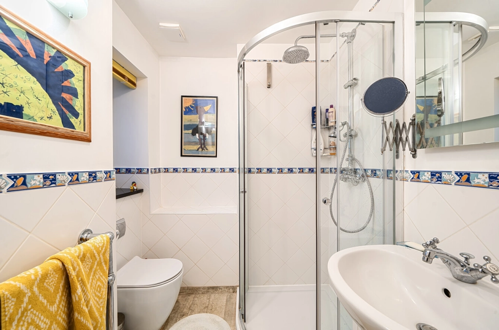 2 bedrooms apartments/flats for sale in Hampstead Hill Gardens, Hampstead - NW3 view 8