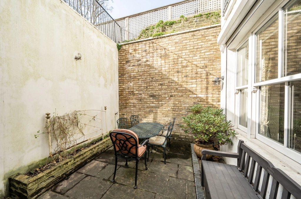 2 bedrooms apartments/flats for sale in Hampstead Hill Gardens, Hampstead - NW3 view 9