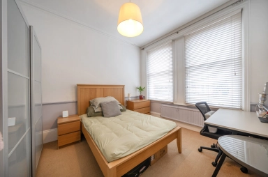 Finchley Road, Hampstead - NW3 view 7