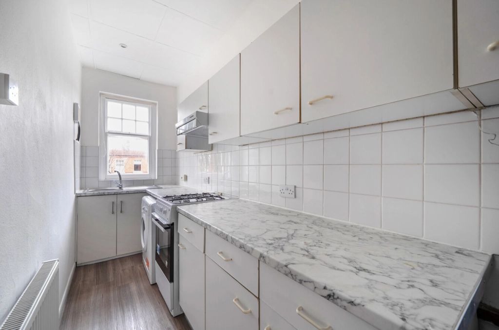 1 bedroom apartments/flats for sale in Greencroft Gardens, South Hampstead - NW6 view 4