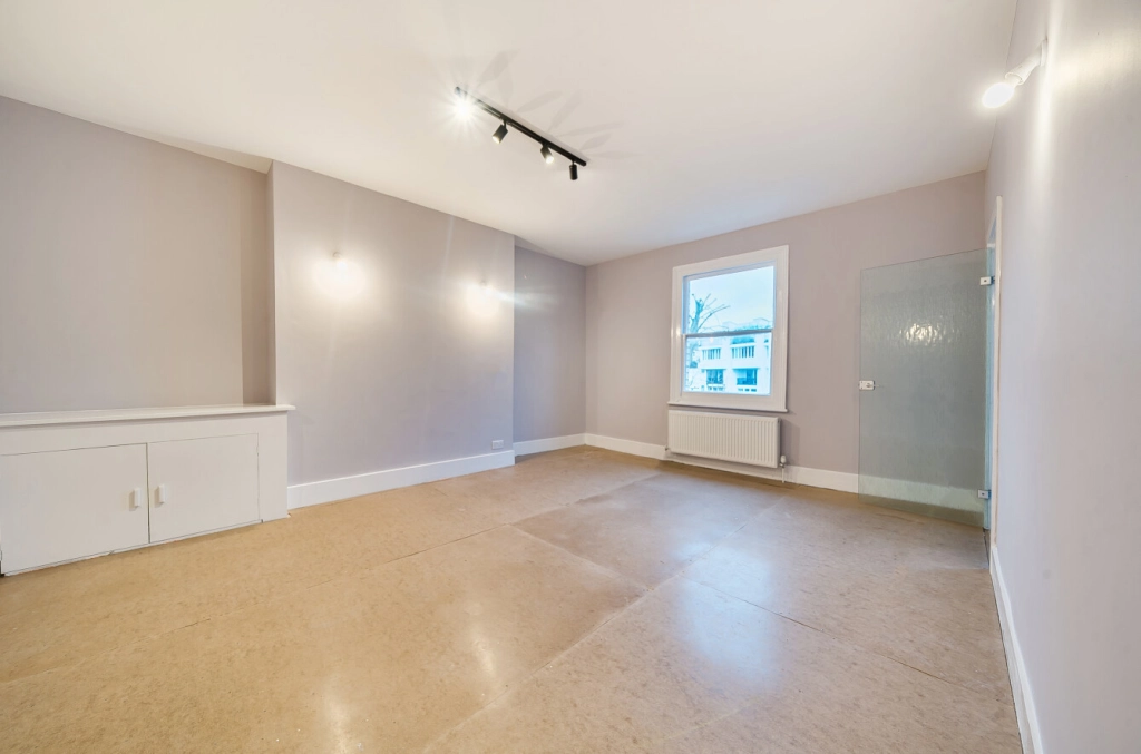 2 bedrooms apartments/flats for sale in Gayton Crescent, Hampstead Village - NW3 view 18