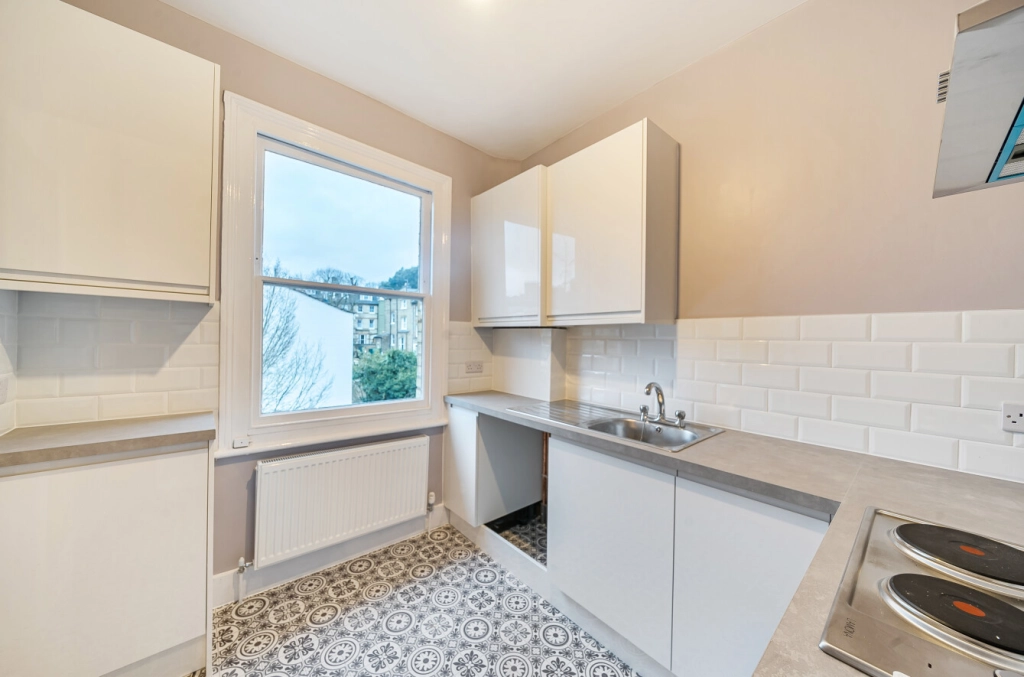 2 bedrooms apartments/flats for sale in Gayton Crescent, Hampstead Village - NW3 view 11