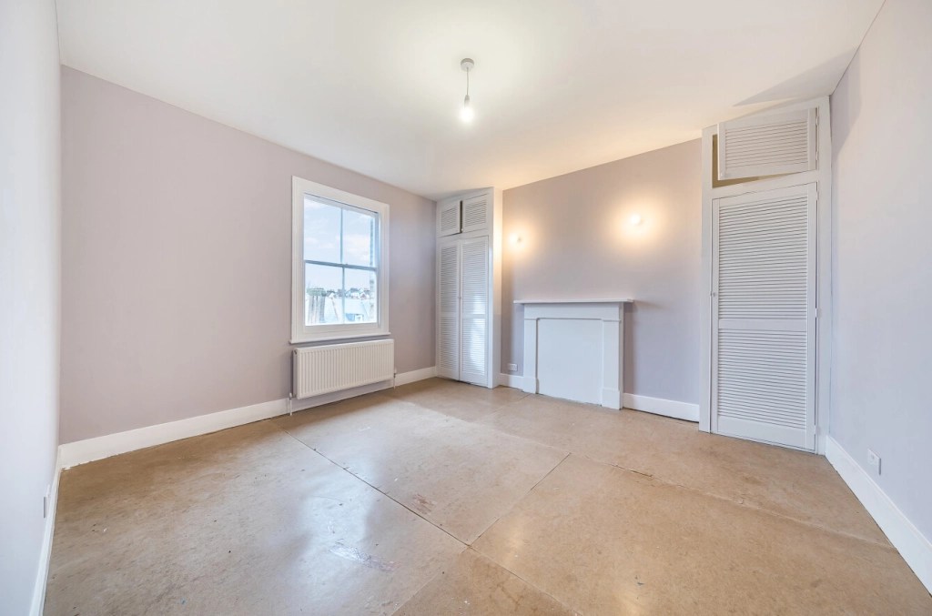 2 bedrooms apartments/flats for sale in Gayton Crescent, Hampstead Village - NW3 view 4