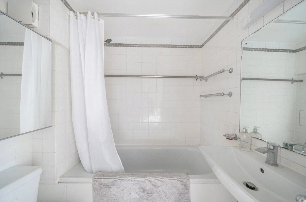 4 bedrooms apartments/flats for sale in South Hill Park, Hampstead Heath - NW3 view 11