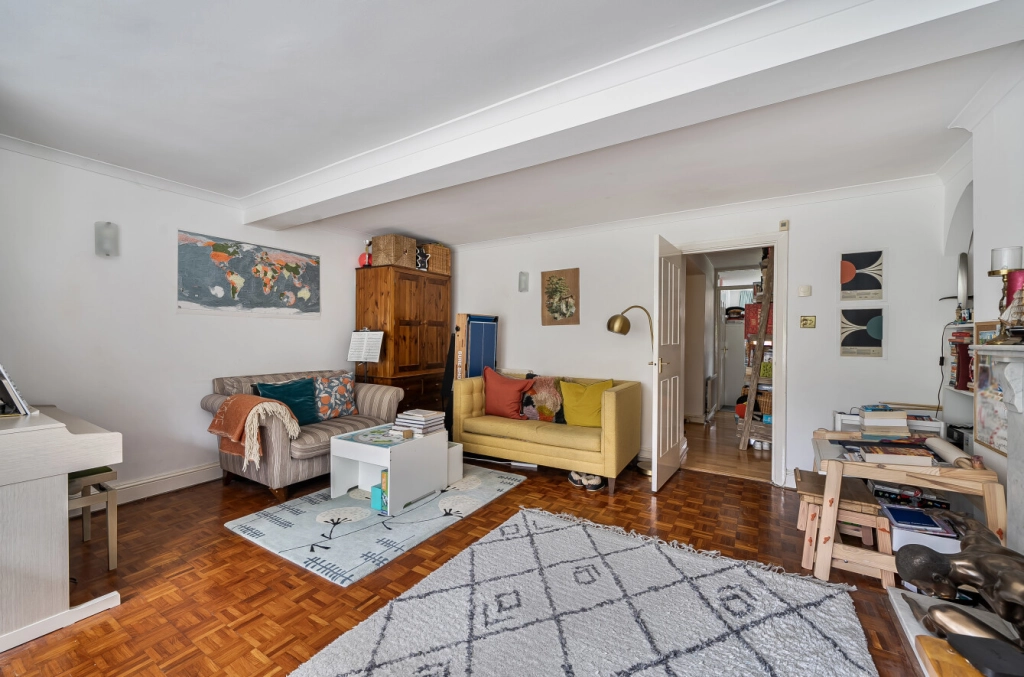 2 bedrooms apartments/flats for sale in Daleham Gardens, Hampstead - NW3 view 14