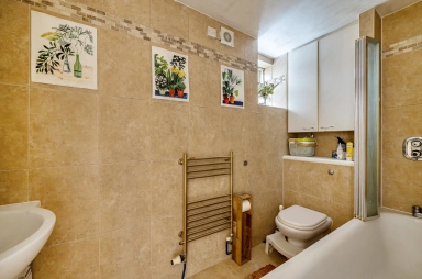 Daleham Gardens, Hampstead - NW3 view 8