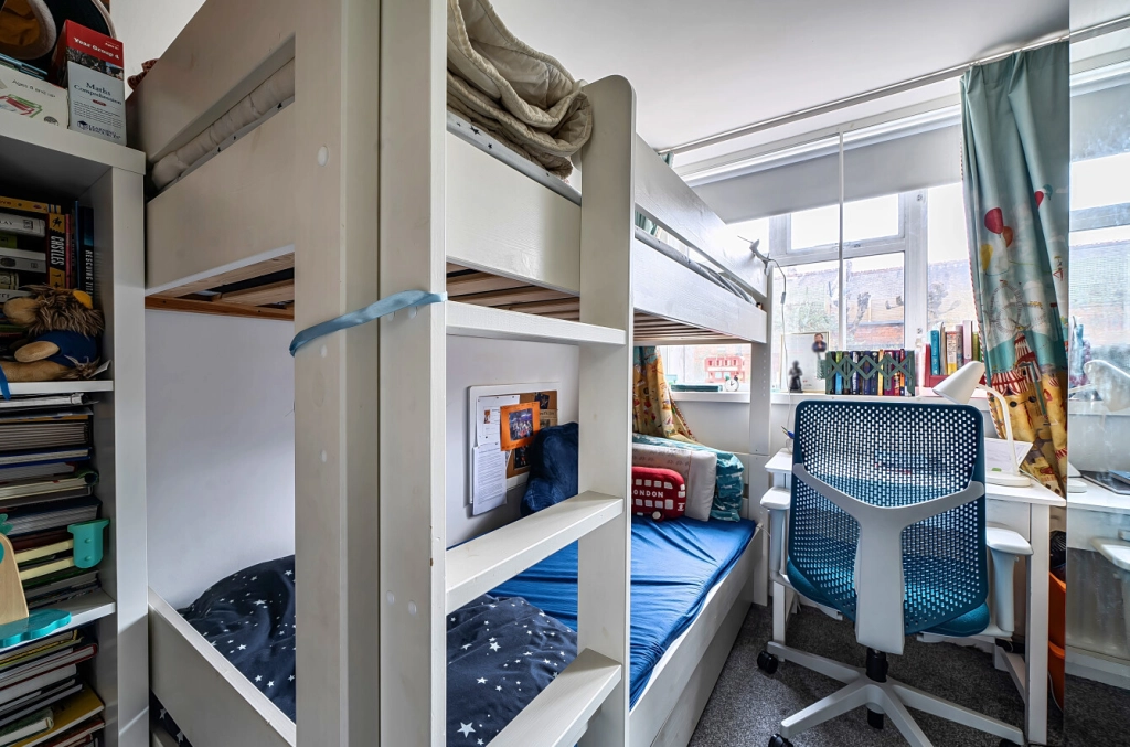 2 bedrooms apartments/flats for sale in Daleham Gardens, Hampstead - NW3 view 16