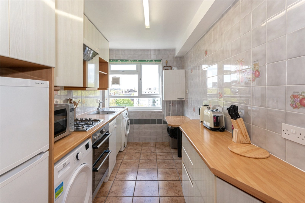 2 bedrooms apartments/flats for sale in Fairfax Road, London - NW6 view 4