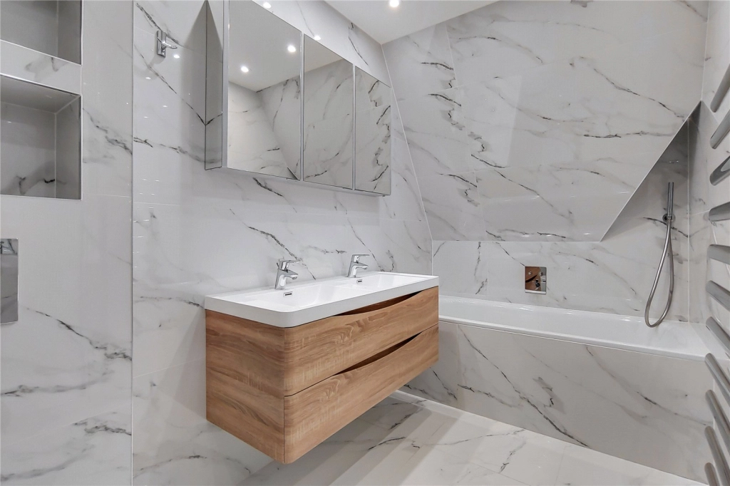 3 bedrooms apartments/flats for sale in Woodlands, London - NW11 view 9