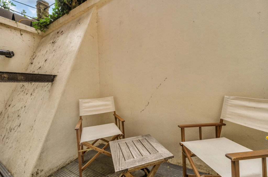 2 bedrooms apartments/flats for sale in Netherhall Gardens, London - NW3 view 19