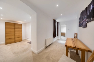 Netherhall Gardens, London - NW3 view 10