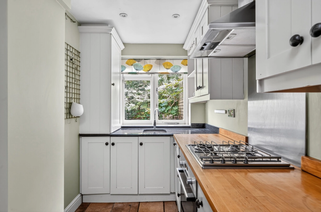 2 bedrooms apartments/flats for sale in Glenmore Road, Belsize Park - NW3 view 13