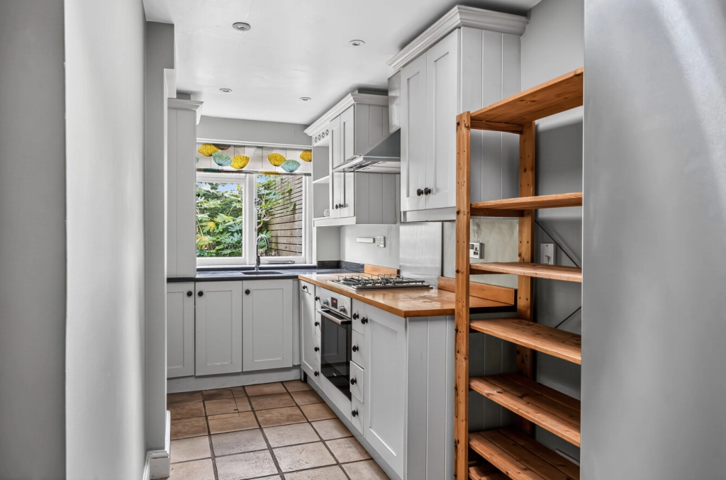 2 bedrooms apartments/flats for sale in Glenmore Road, Belsize Park - NW3 view 4