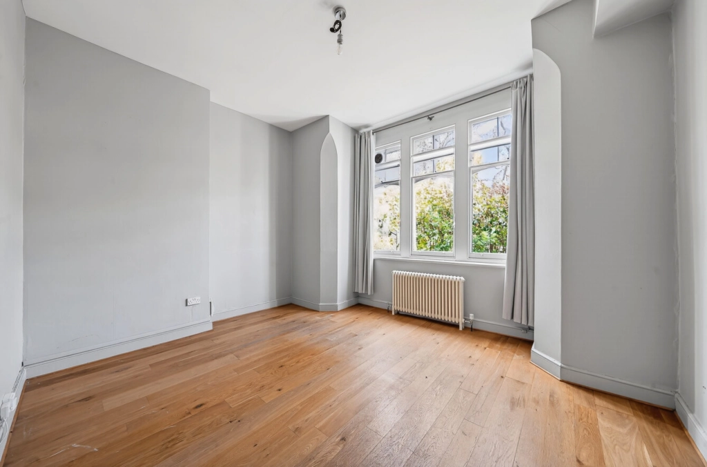 2 bedrooms apartments/flats for sale in Glenmore Road, Belsize Park - NW3 view 5