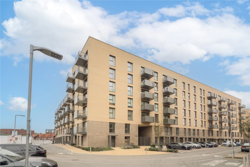 1 bedroom apartments/flats for sale in Perryfield Way, London - NW9 view 5